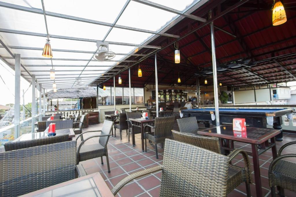 Sakal Guesthouse Restaurant & Bar Сиануквиль Экстерьер фото