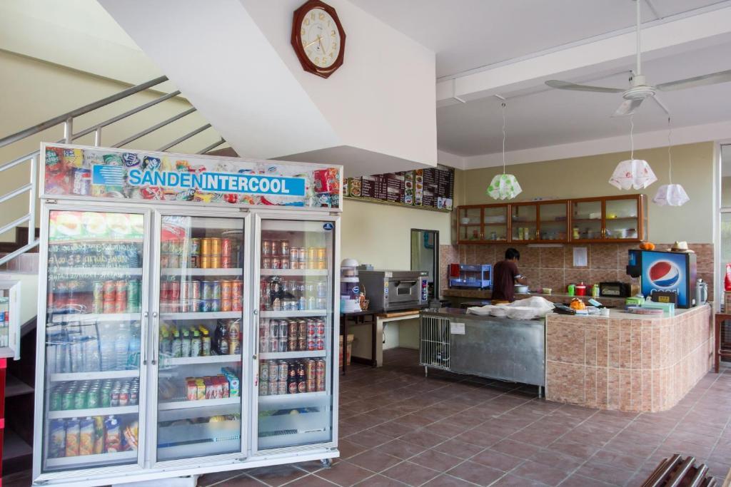 Sakal Guesthouse Restaurant & Bar Сиануквиль Экстерьер фото