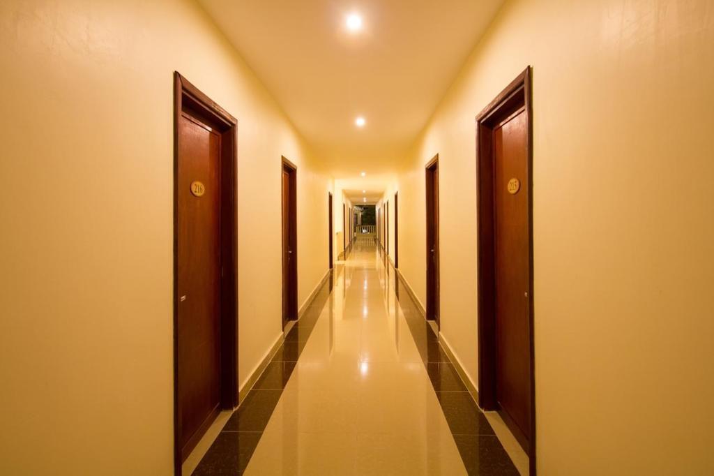 Sakal Guesthouse Restaurant & Bar Сиануквиль Экстерьер фото